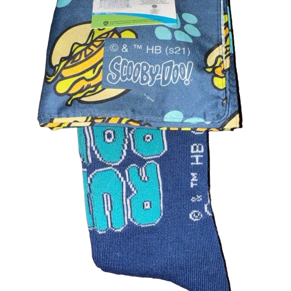 WB Scooby-Doo Men’s Crew Sock Set With Bandana